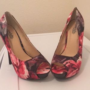 Floral print heels